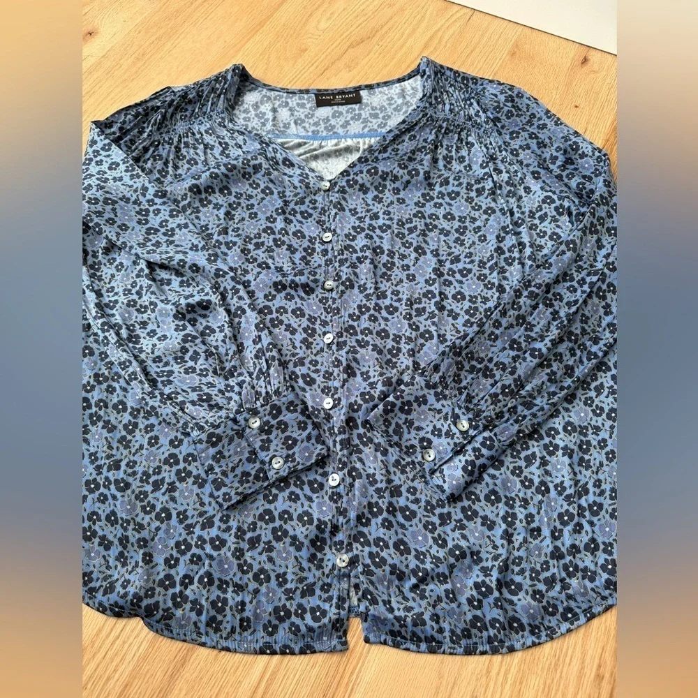 Lane Bryant Ruched Button-Front Knit & Woven Blouse Blue Floral Plus Size 14/16 - Picture 8 of 11